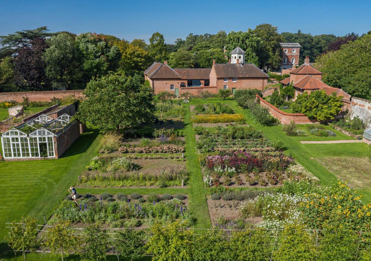 Вилла Wolterton Hall Itteringham Экстерьер фото